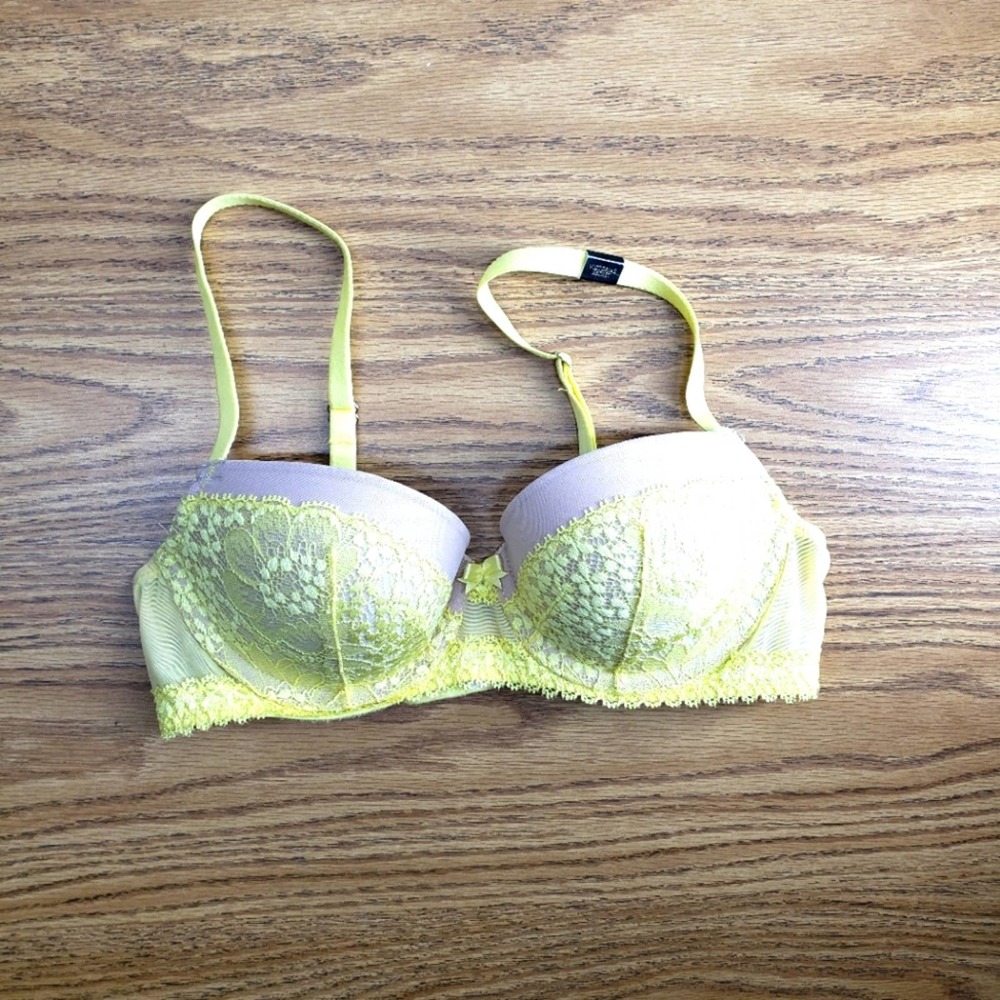 NWT Victorias secret 32B Padded demi bra nude yellow lace